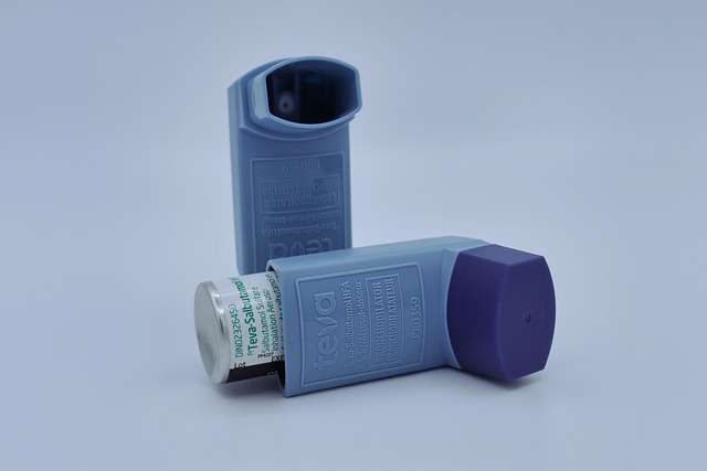 image of two asthma inhalers understanding asthma